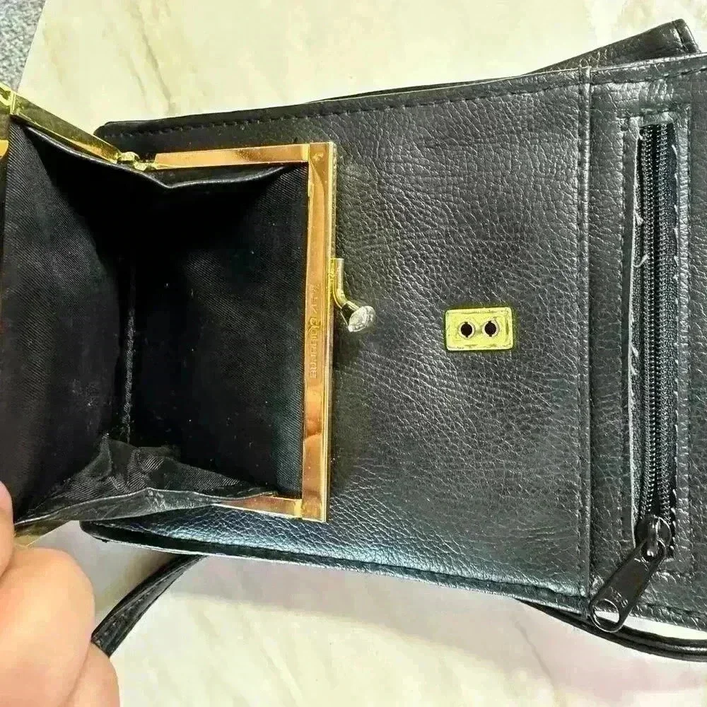Vintqage 90's crossbody purse/wallet - Picture 2 of 8